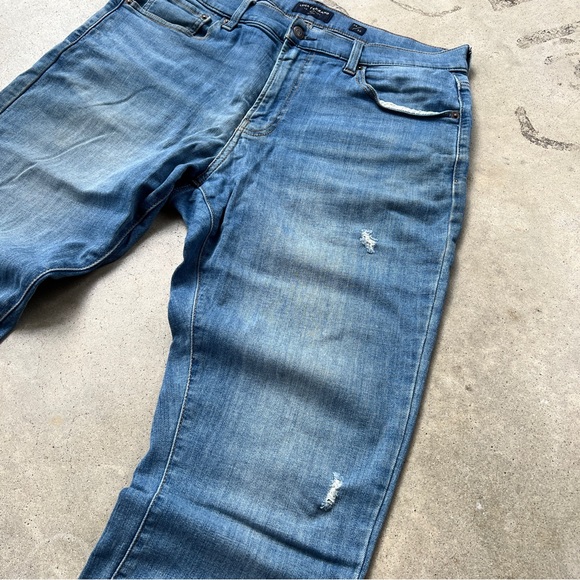 Lucky Brand Men's Distressed Blue Slim Straight Leg Jeans - Picture 8 of 12